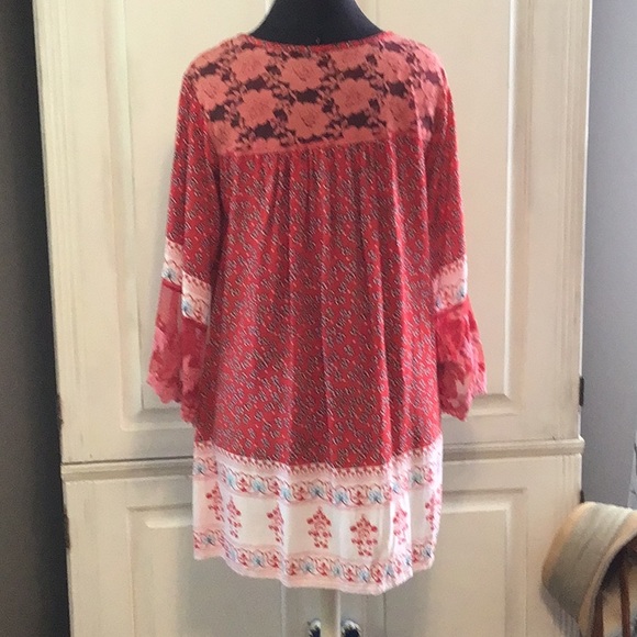 Boho style tunic top.  Size L - Picture 3 of 3